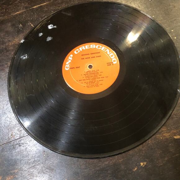 Vinyl Chess Set - Spotted Chrome & Black - Picture 7 of 13